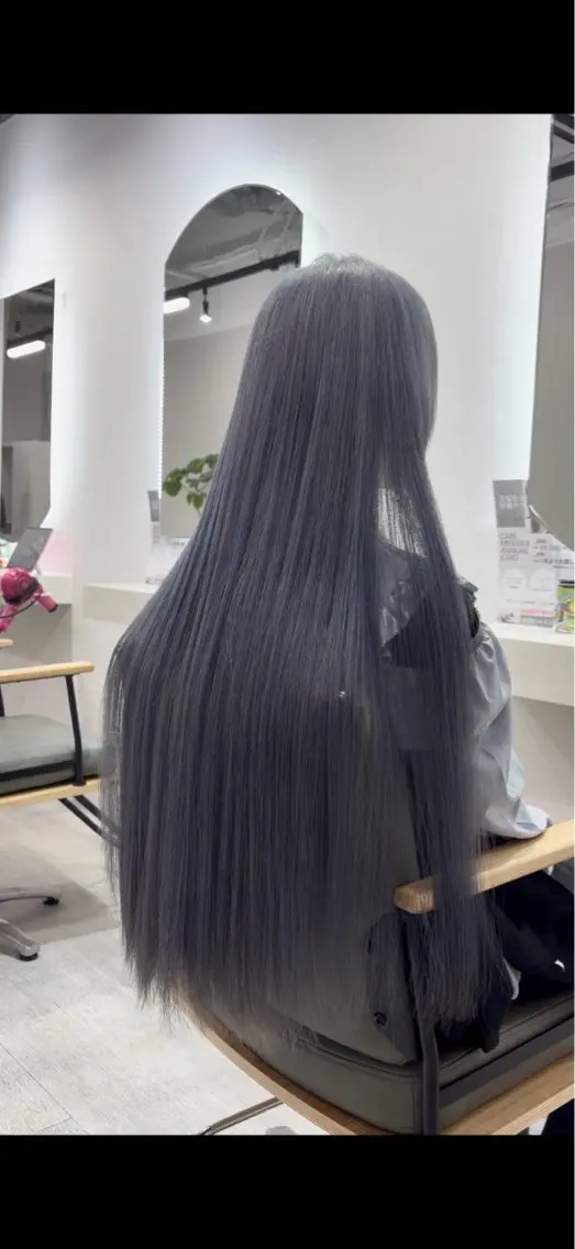 ロング カラー ブルーカラー ブルーグレー シルバー 🍿川越torie MIREI🍿のヘアスタイル