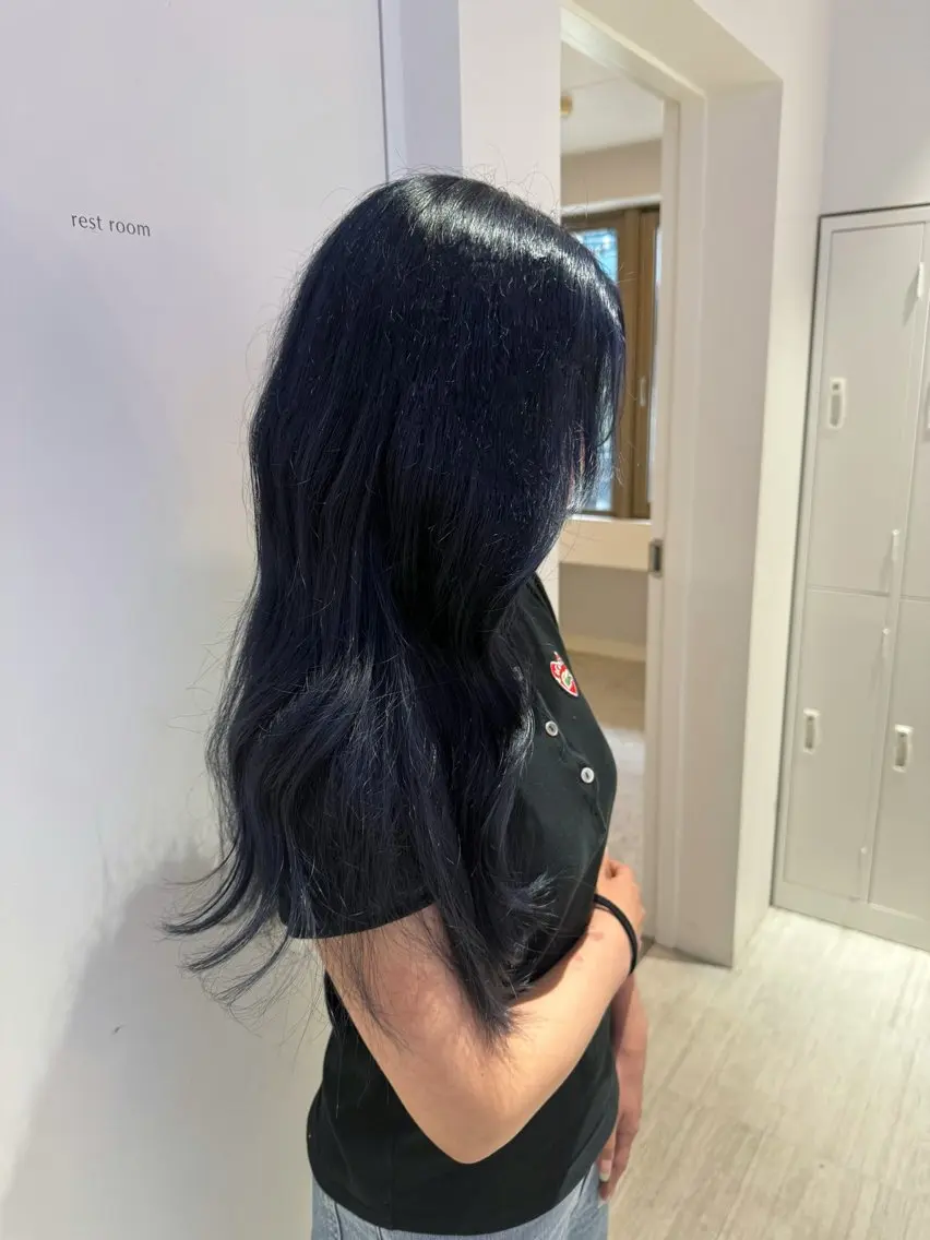 ロング ヘアカラー トリートメント akira iconのヘアスタイル