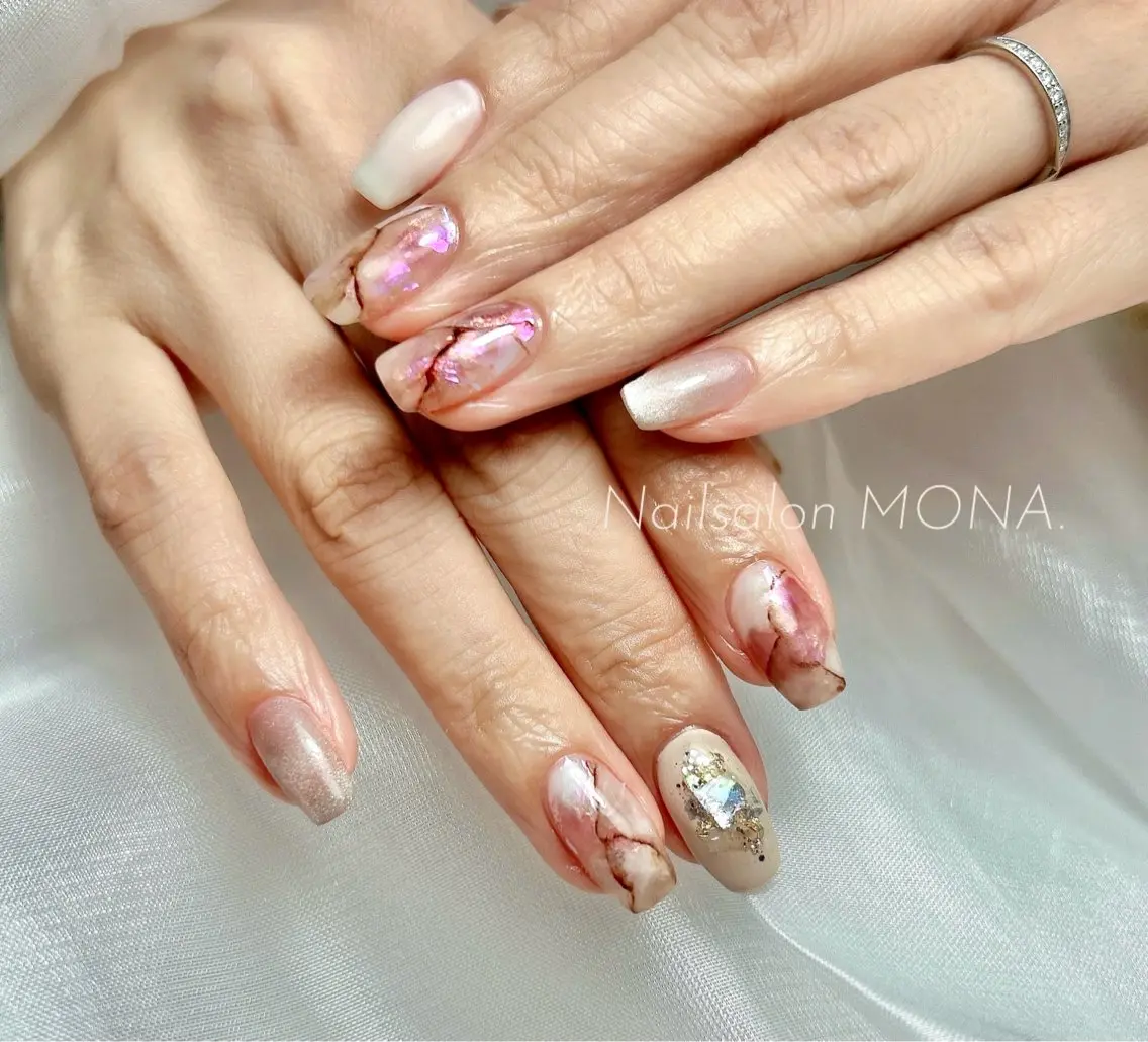 ネイル ニュアンスネイル Nailsalon MONA.のネイルデザイン