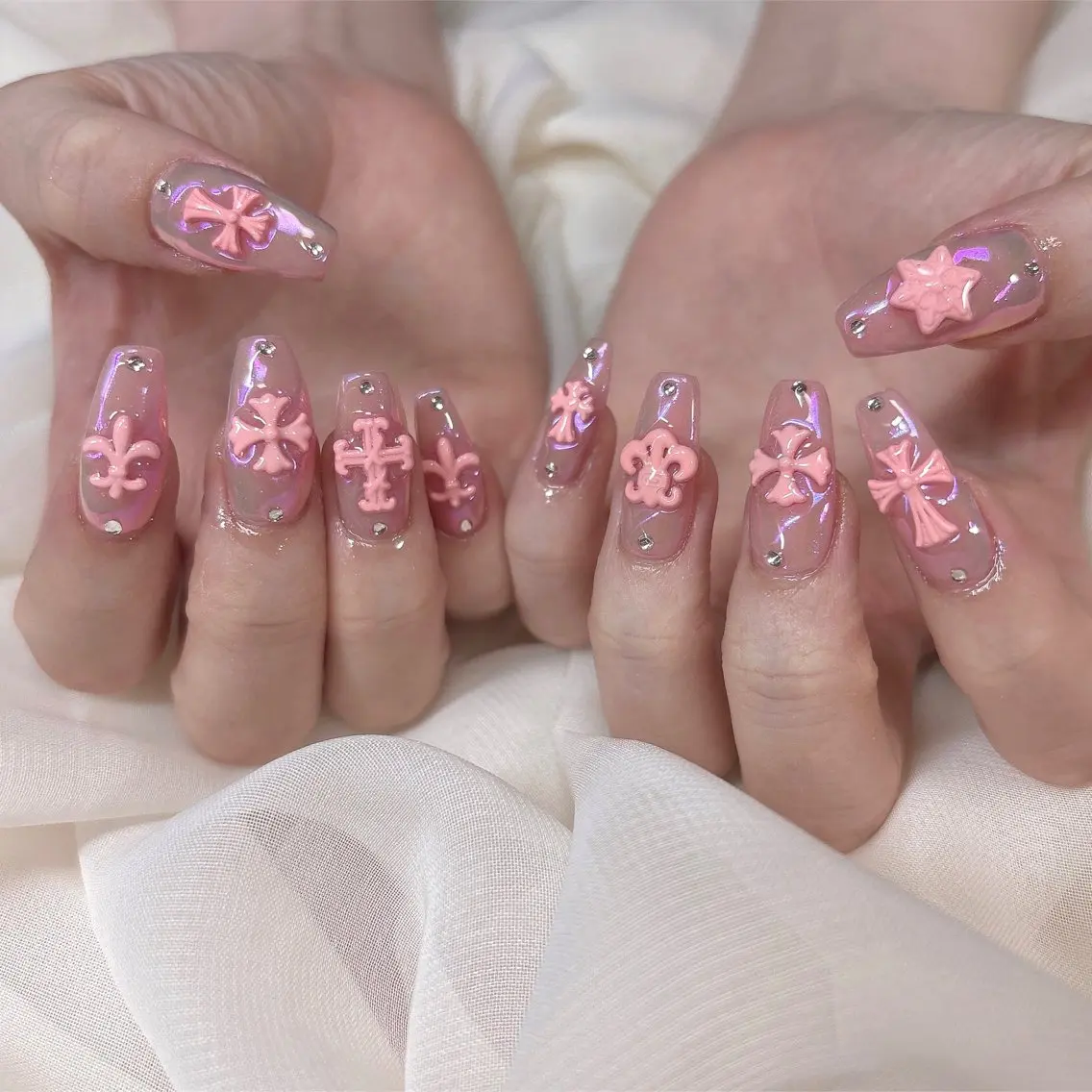 ネイル ゴージャス 持ち込み ハンドネイル 𓂃🦢Aurora Swan🌙𓂃のネイルデザイン