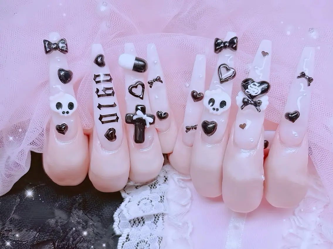 ネイル チークネイル フレンチネイル ラメ(グリッター) マグネットネイル ニュアンスネイル ハンドネイル Rin Nail 新大久保店のネイルデザイン