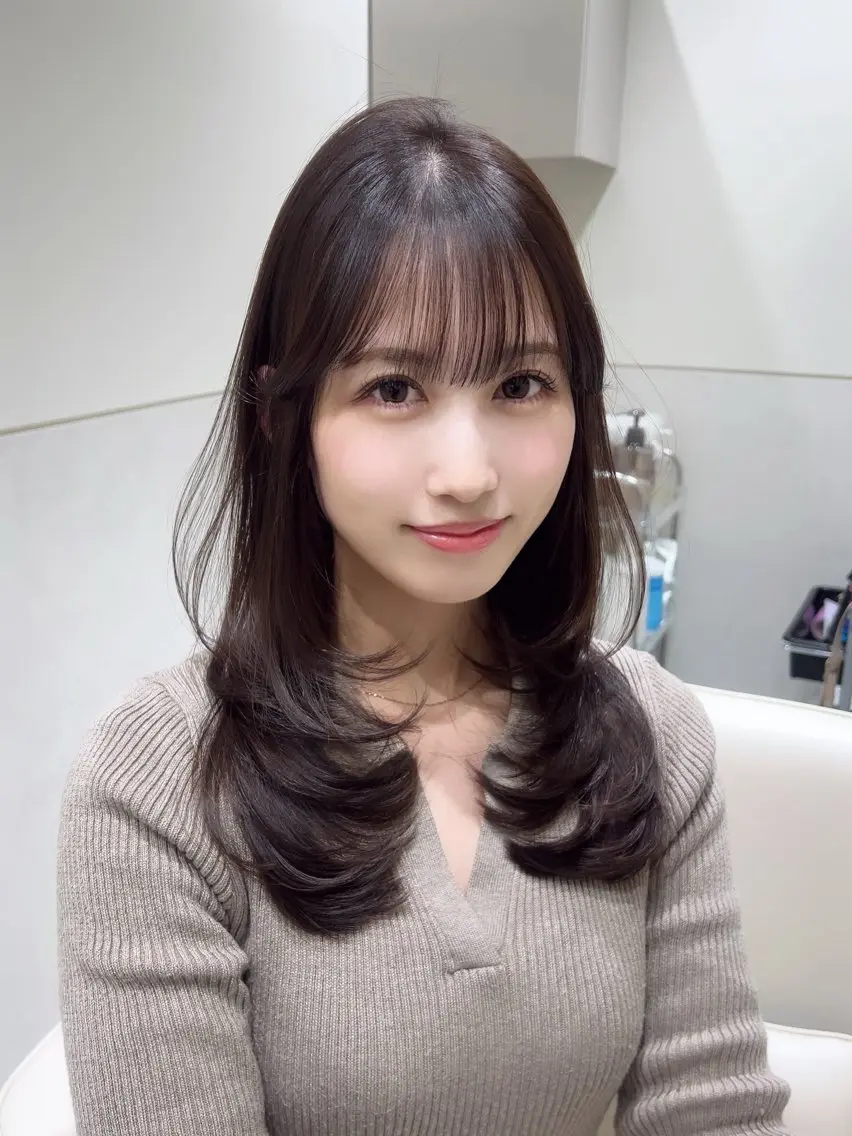 セミロング カラー カット ヘアカラー トリートメント 🩷韓国ヘア/ヨシン モリ🩷Maikaのヘアスタイル