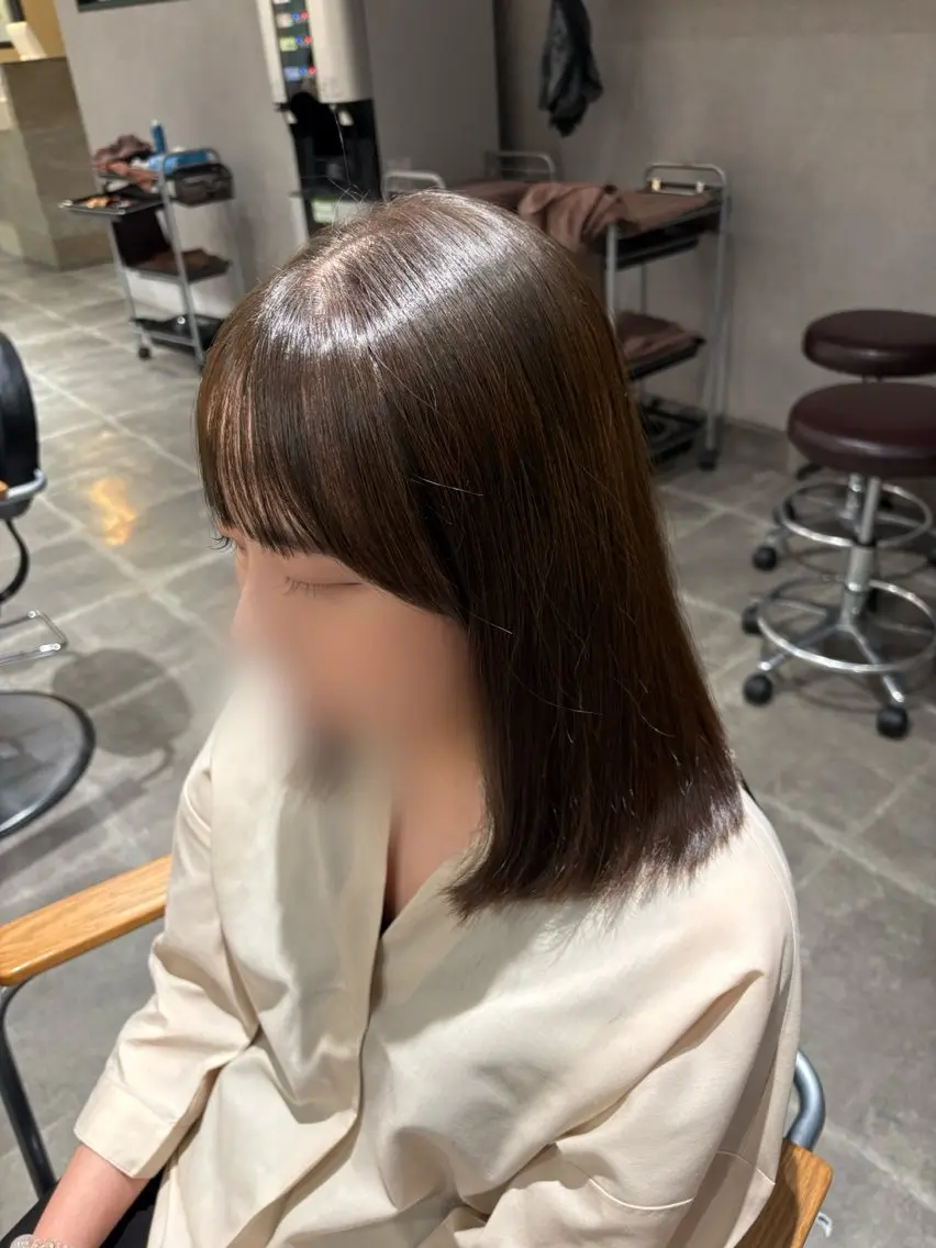 ミディアム カラー 縮毛矯正 カット 縮毛矯正 トリートメント Lafith ミネオアリサのヘアスタイル