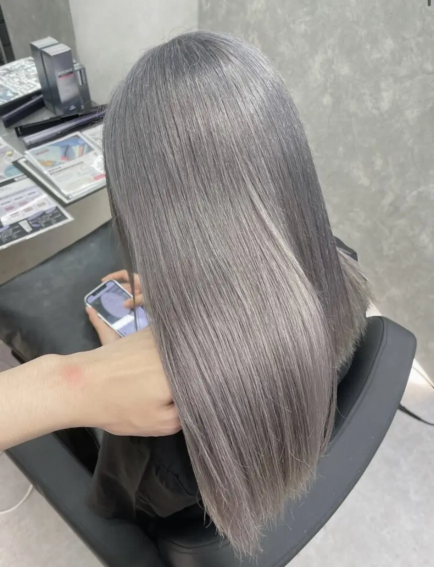 ミディアム カラー ハイトーン×似合わせ Shoseiのヘアスタイル