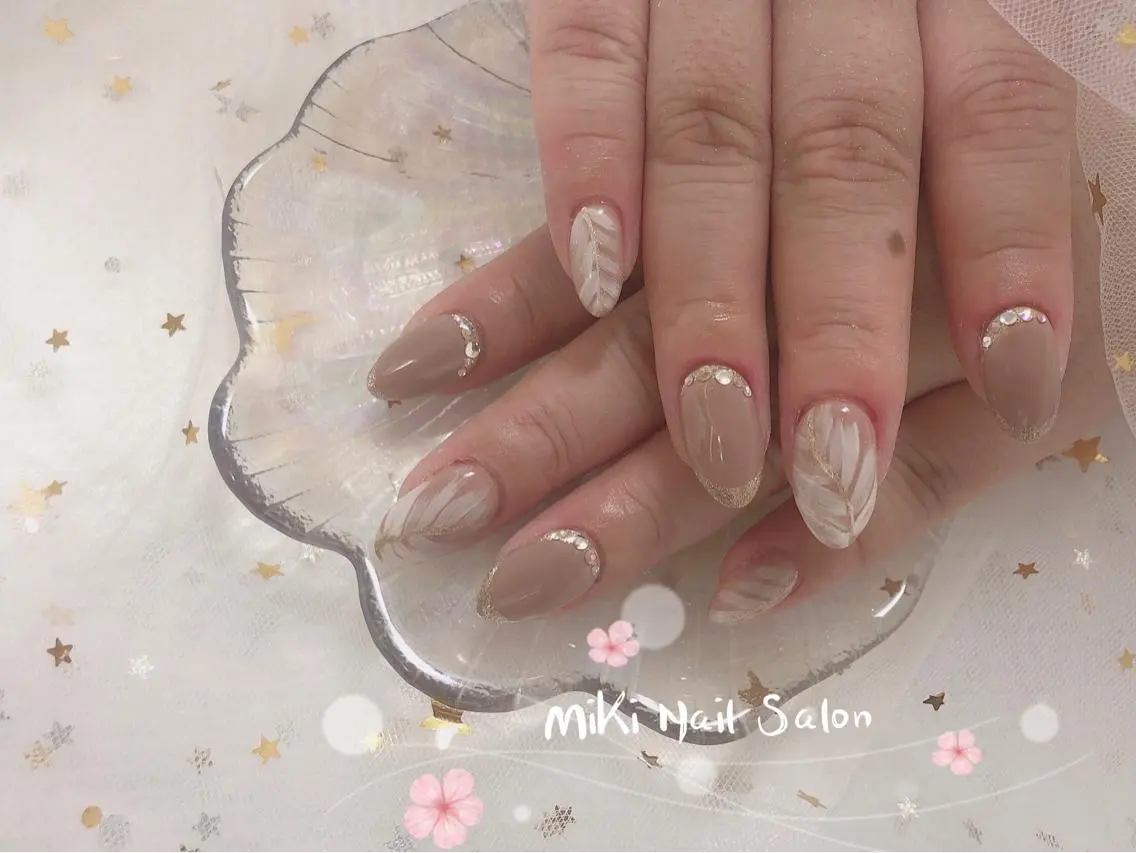 ネイル MiKi Nai池袋 長さだし得意のネイルデザイン
