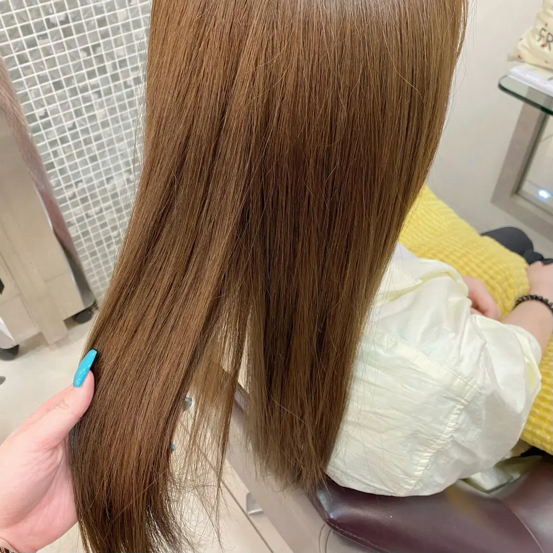 ロング カラー ベージュカラー 林 莉瑠のヘアスタイル