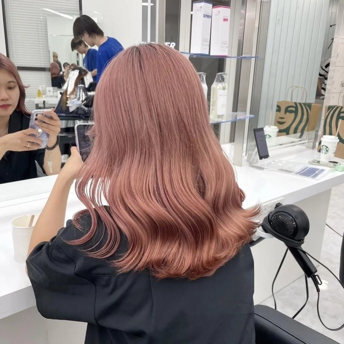 カラー 曲がる縮毛矯正✨️ パーマ🌀 晃哉‎のヘアスタイル