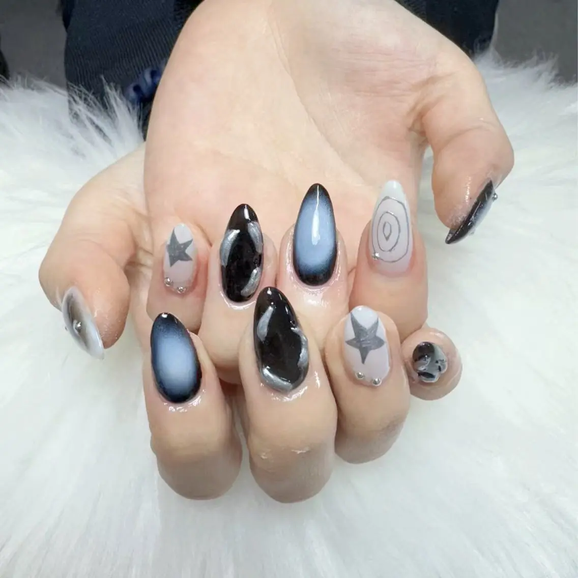 ネイル ハンドネイル 🎀nana🫧 ワンホンネイル🎀のネイルデザイン