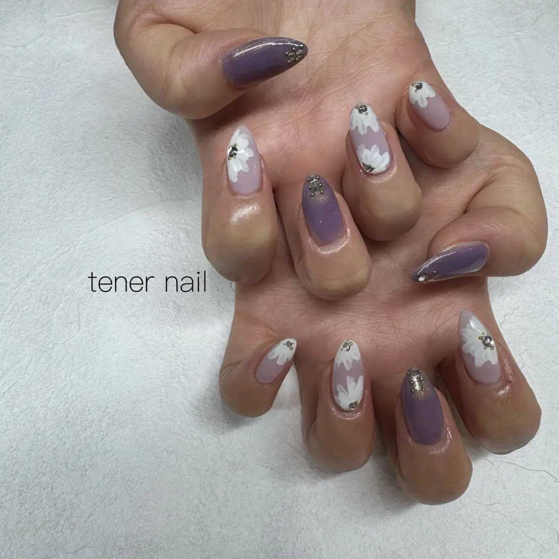 ネイル フラワーネイル パープル ハンドネイル テネルネイル tener nailのネイルデザイン
