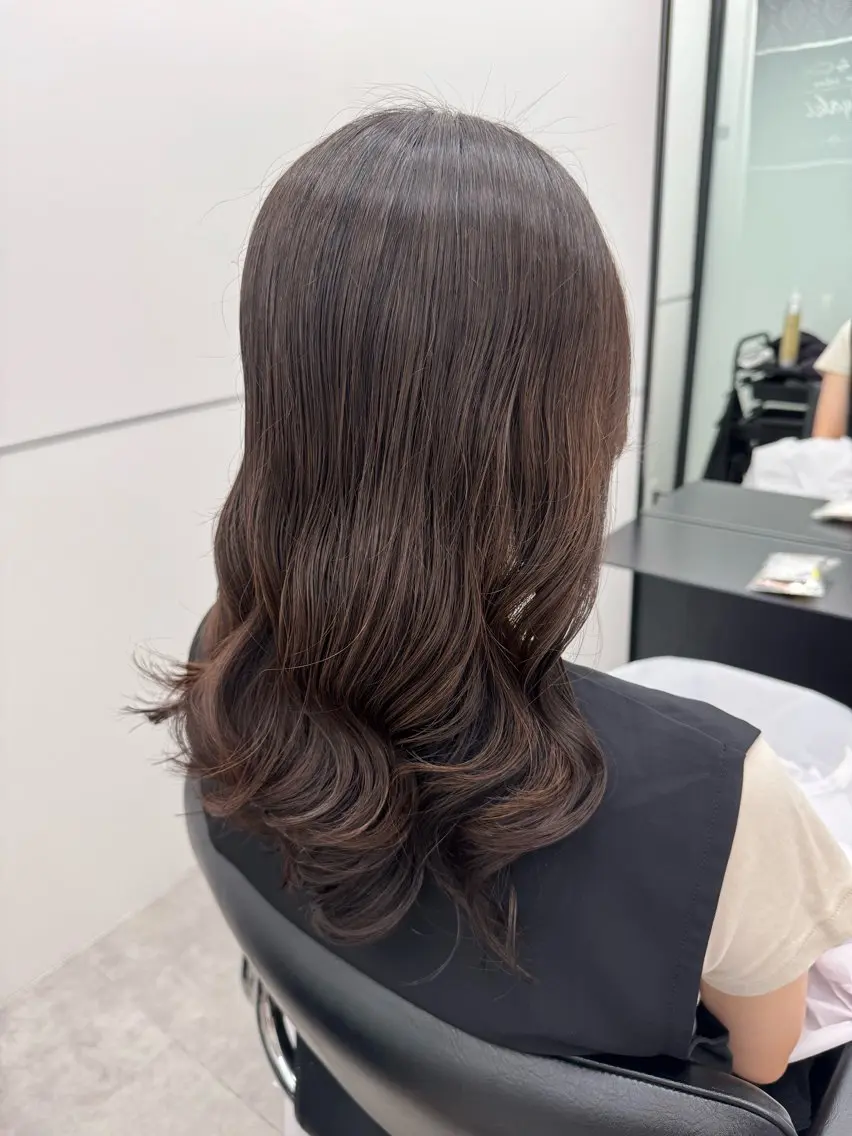 セミロング パーマ カット パーマ デジタルパーマ🫧 韓国風ヘア🫧サクラのヘアスタイル