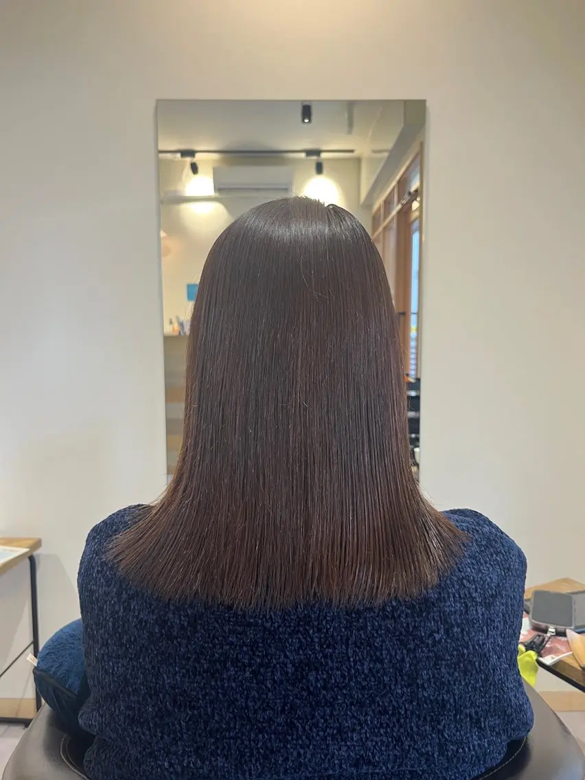カラー ヘアカラー トリートメント 荒井 茉凜のヘアスタイル