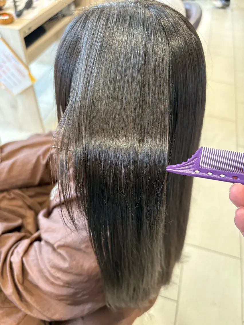 セミロング カット 縮毛矯正 トリートメント 大浦 竜生のヘアスタイル
