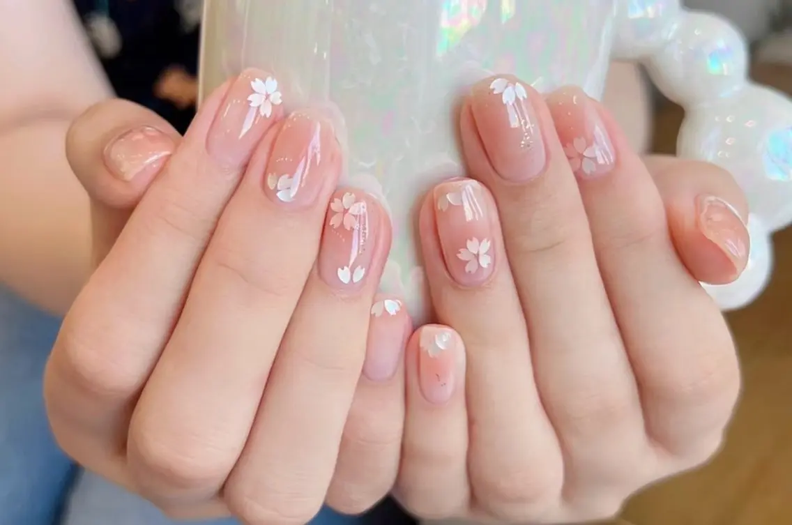 ネイル アートネイル べっ甲ネイル チークネイル 桜ネイル 成人式 ハンドネイル ハンドケア For you. Nail Salonのネイルデザイン