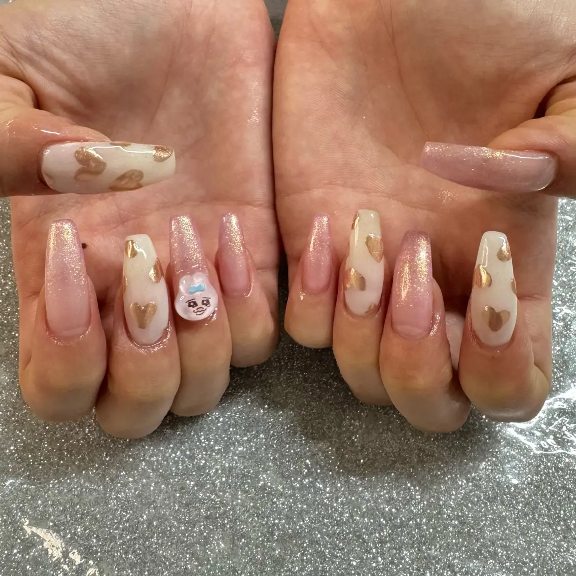 ネイル ハンドネイル VIERU 🌈🎀💖のネイルデザイン