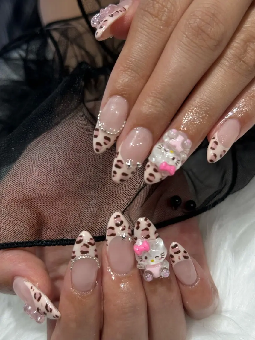 ネイル アニマル柄 フレンチネイル ガーリー 韓国ネイル ピンク ハンドネイル KOTORA NAILのネイルデザイン