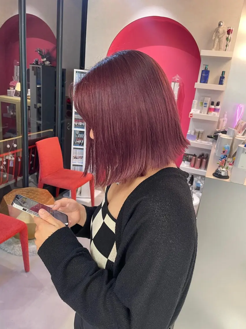 カラー ブリーチ ピンクカラー Mii. 内田萌々のヘアスタイル