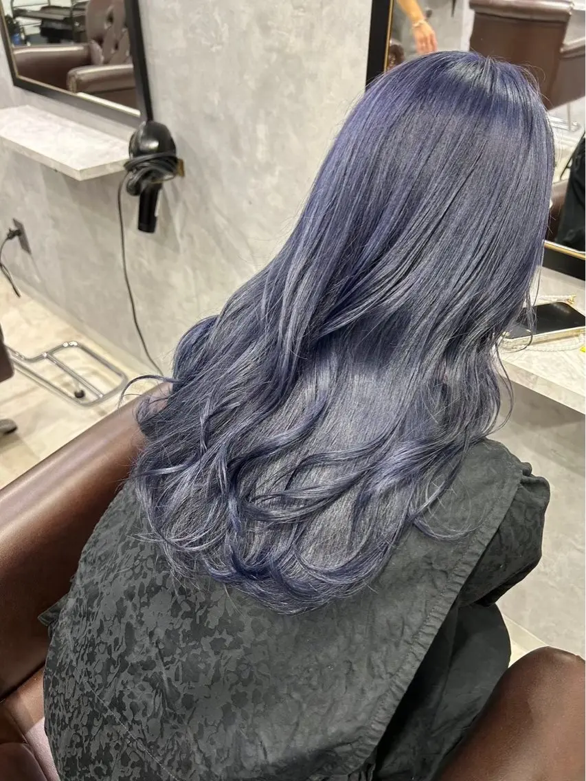 ロング カラー ブルーカラー シルバー ヘアカラー ハイトーン/🫧 トレンドカラー/あやのヘアスタイル