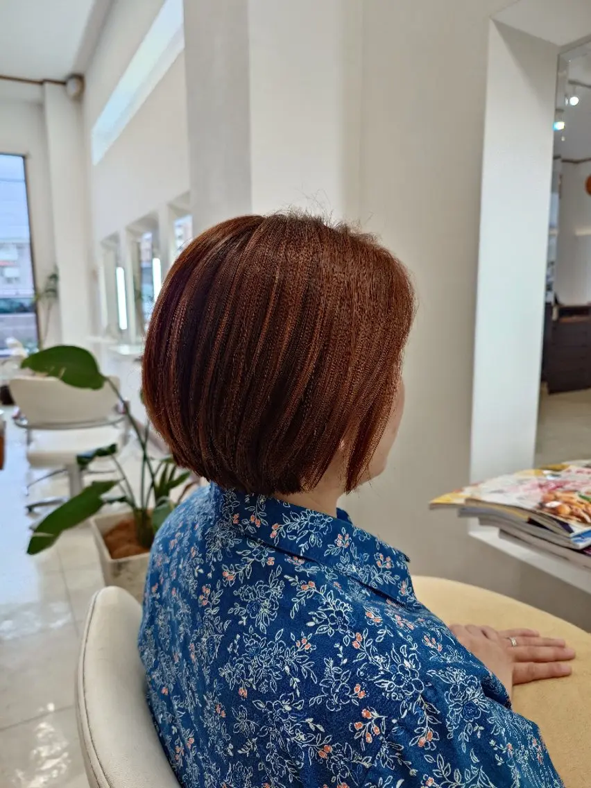 ミディアム カラー オレンジ カット ヘアカラー トリートメント ｷﾝｼﾞｮｳ ｴﾅﾐのヘアスタイル