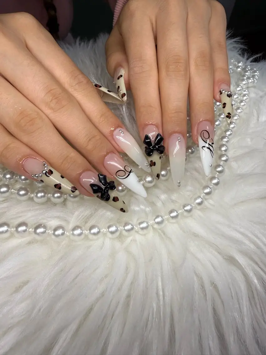 ネイル アートネイル オーロラネイル チークネイル 長さ出し フットネイル ハンドネイル 銀河_ Chan nailsのネイルデザイン