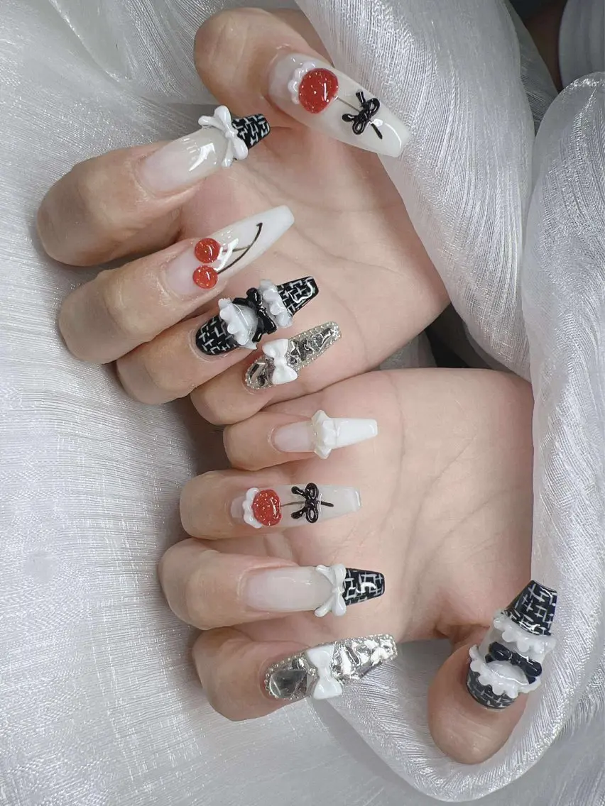 ネイル 長さ出し グラデーション 卒業式 キラキラネイル マグネットネイル ハンドネイル Lee Nailsのネイルデザイン