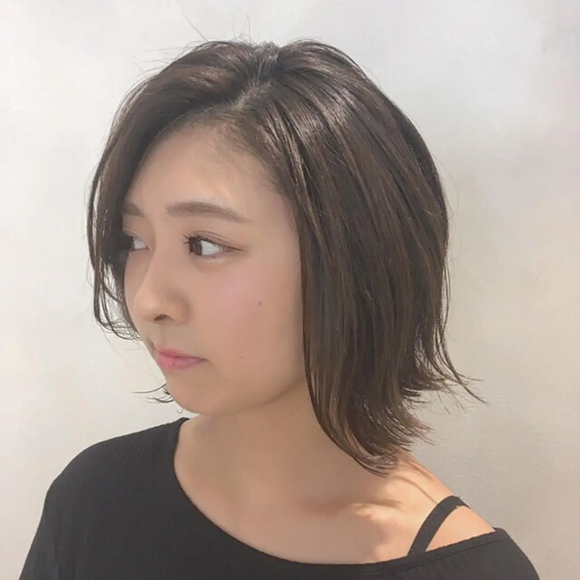 ショート カラー ヘアアレンジ アッシュ ベージュカラー 外ハネヘア エグチ アキラのヘアスタイル