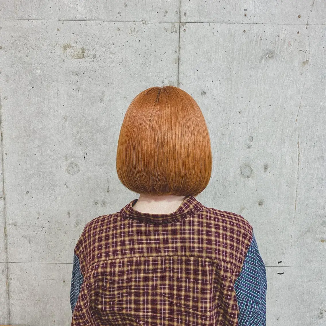 ミディアム カラー ヘアアレンジ ベージュカラー オレンジ オレンジベージュ ボブ 美髪矯正 韓国レイヤーのヘアスタイル