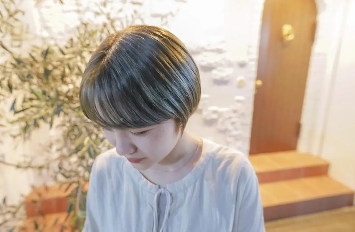 ショート 髪質改善 似合わせカット トリートメント 安藤悠里/ハイトーン /デザインカラーのヘアスタイル