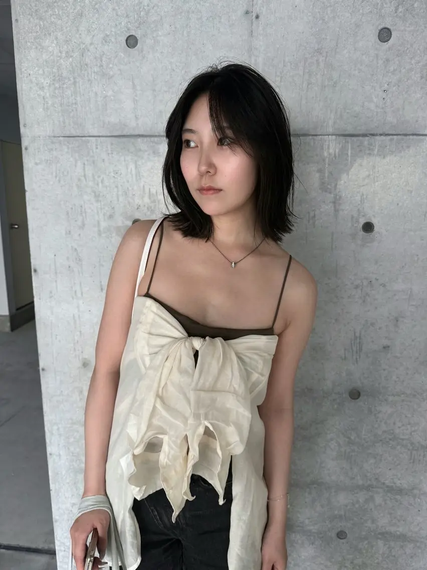 ミディアム ミディアムレイヤー アッシュ ボブ 顔周りカット レイヤーカット カット 誰より丁寧なカット/ 小林輝/レイヤーのヘアスタイル