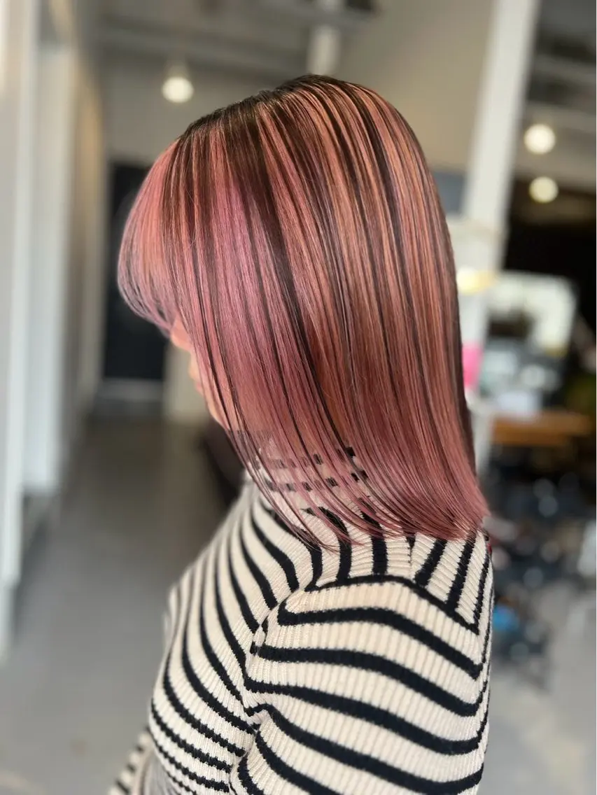 セミロング 浅原 恵樹のヘアスタイル