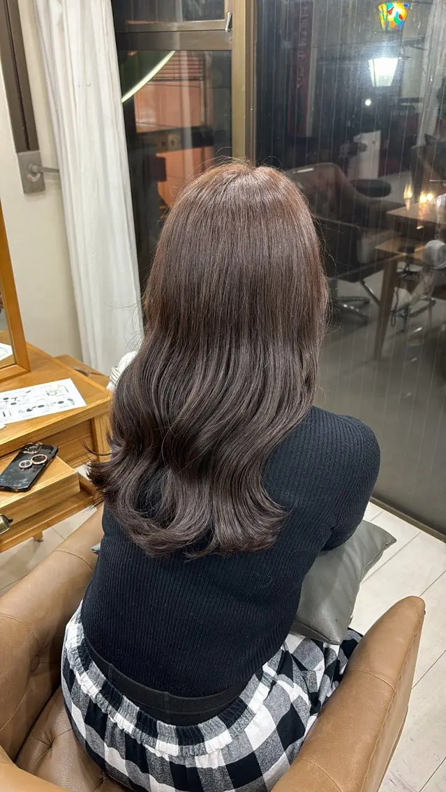 セミロング ヘアカラー suii. りゅーとのヘアスタイル