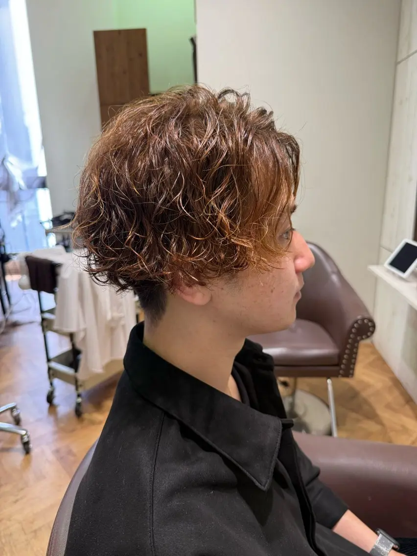 ショート パーマ メンズ 溝口 槙里也のヘアスタイル