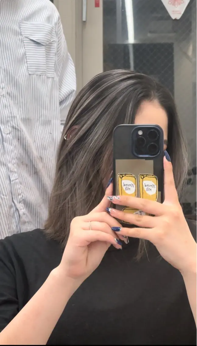 セミロング カラー バレイヤージュ ベージュカラー ダブルカラー ミルクティーベージュ レイヤーカット 【レイヤーカット】 海老原寛大のヘアスタイル