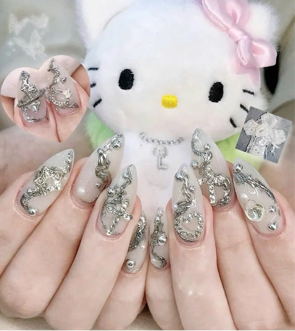 ネイル フレンチネイル キラキラネイル マグネットネイル ミラーネイル ニュアンスネイル ハンドネイル Tira Nailのネイルデザイン