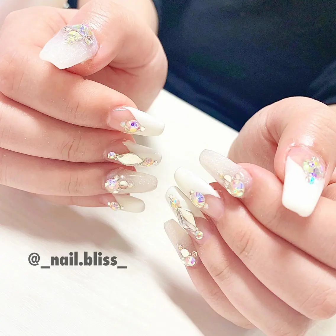 ネイル フレンチネイル シンプルネイル ハンドネイル NAIL BLISSのネイルデザイン