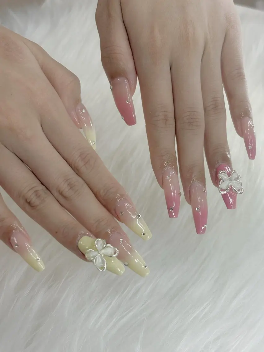 ネイル Nailsalon Lariaのネイルデザイン