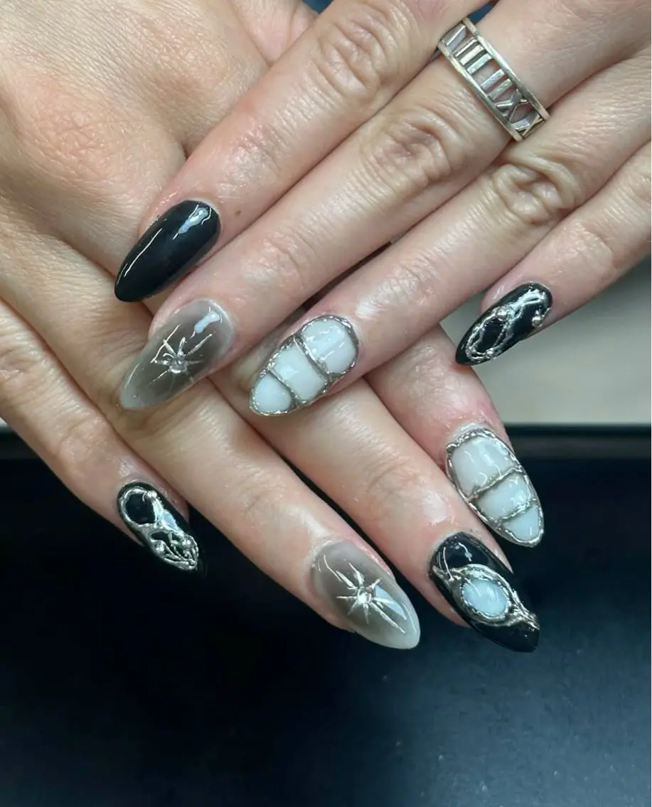 ネイル Iconic Nailのネイルデザイン