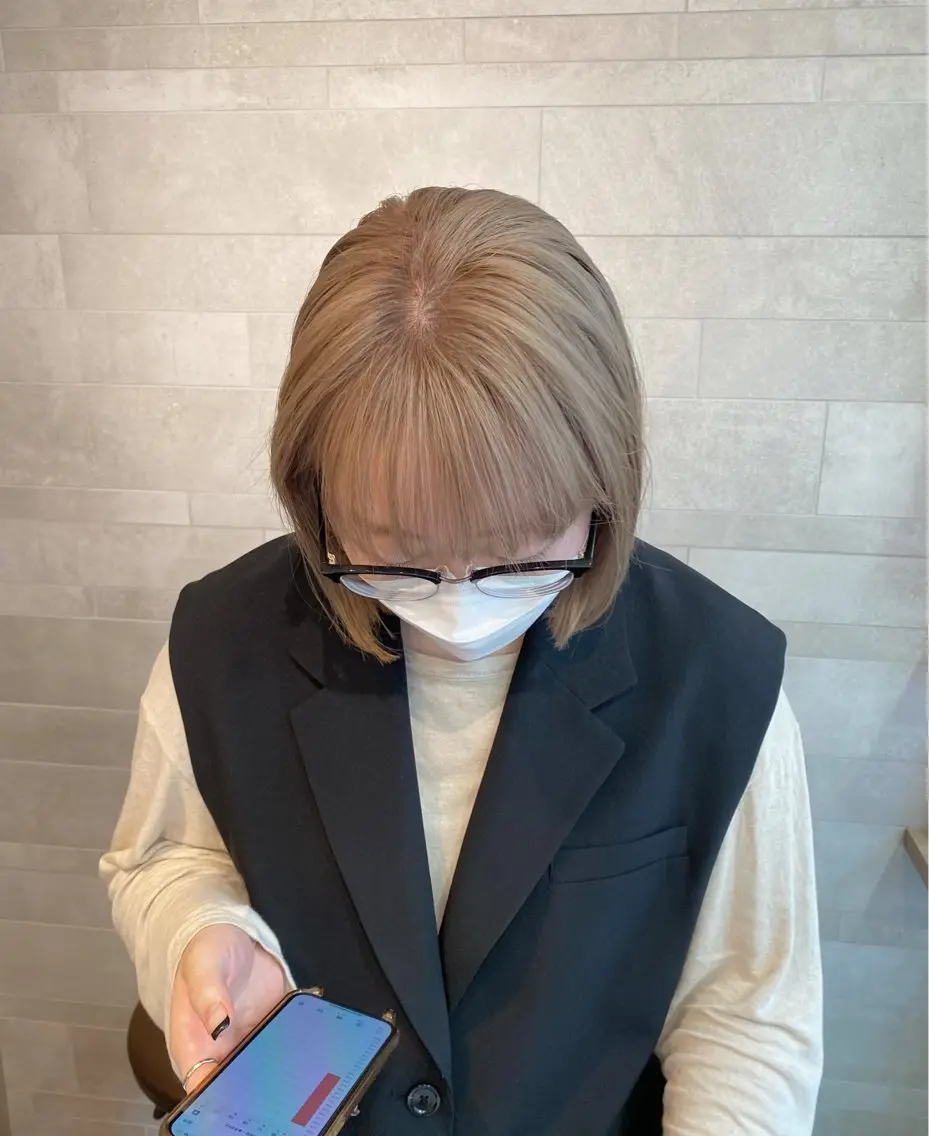 【ハイトーン】ケアブリーチ+オンカラー+クイックトリートメントの写真