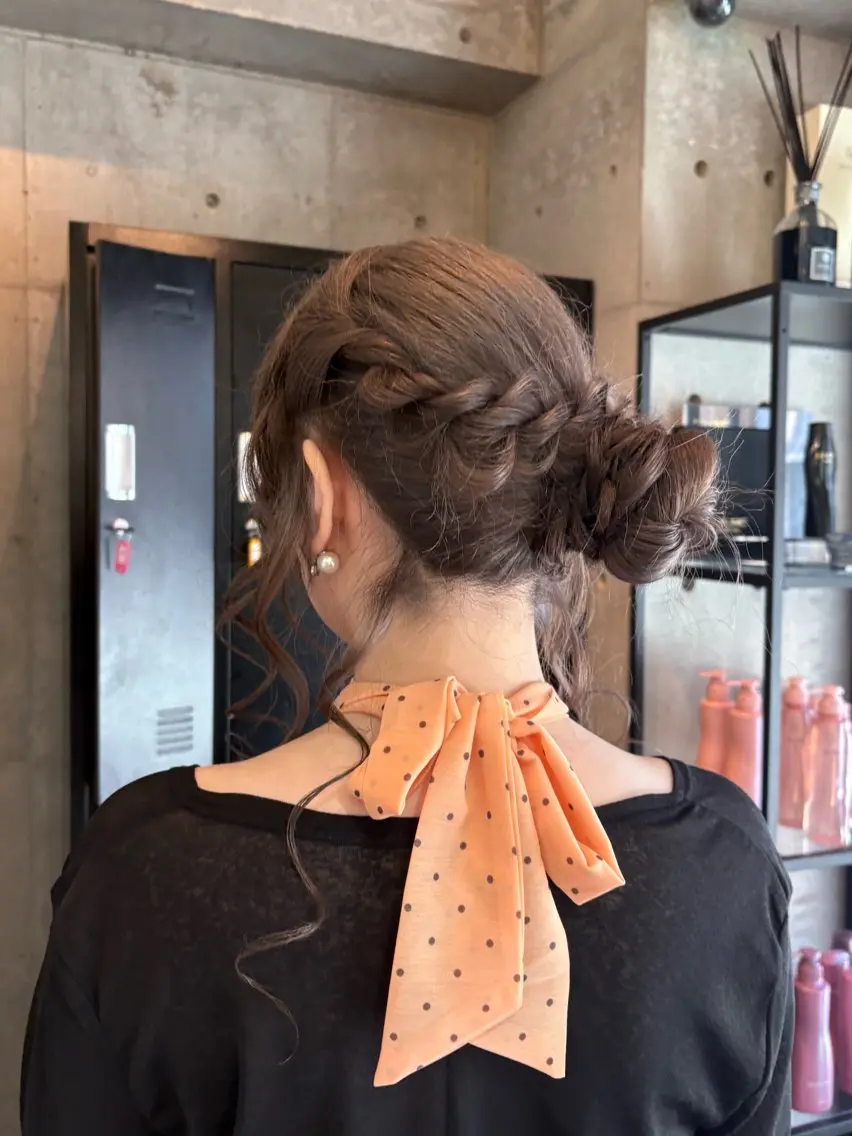 ロング ミヤウチ セイナのヘアスタイル
