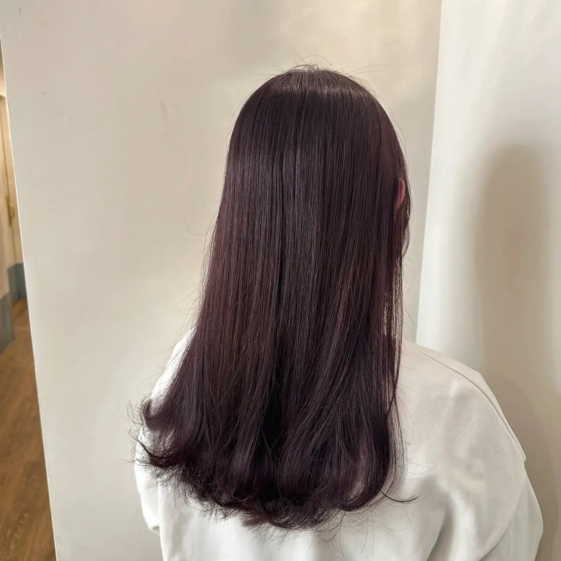 ロング カラー ベージュカラー ラベンダーカラー ラベンダーベージュ ヘアカラー トリートメント 安丸 結夏のヘアスタイル