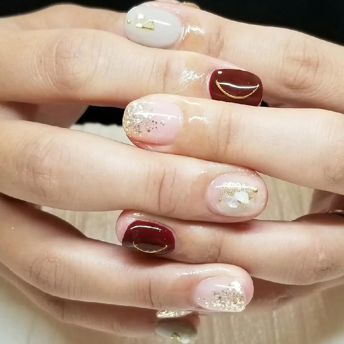 ネイル ボルドー グラデーション ラメ(グリッター) ラメグラデーション ブライダルネイル trees_ nailのネイルデザイン