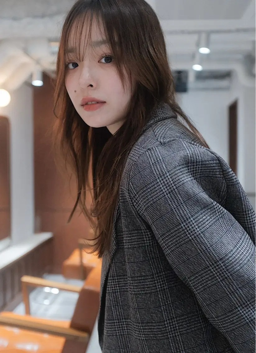セミロング カラー ヘアアレンジ カット ヘアカラー OPUSダブルカラー ケアブリーチのヘアスタイル