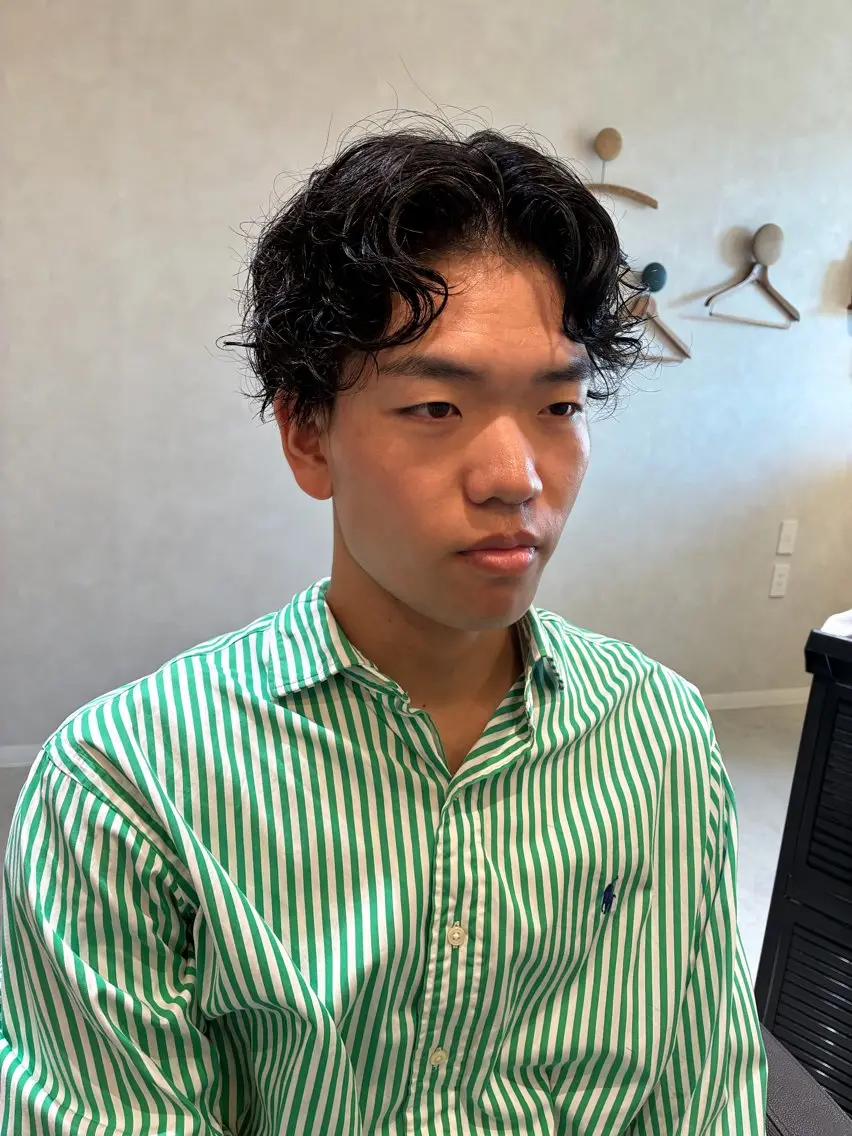 パーマ スパイラルパーマ 透明感カラー🫧 大城かえでのヘアスタイル