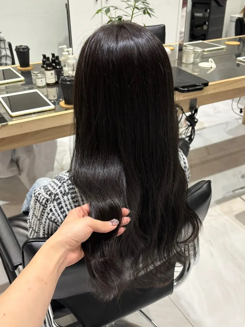 ロング ヘアカラー 艶感/ナチュラル 🩵amiのヘアスタイル