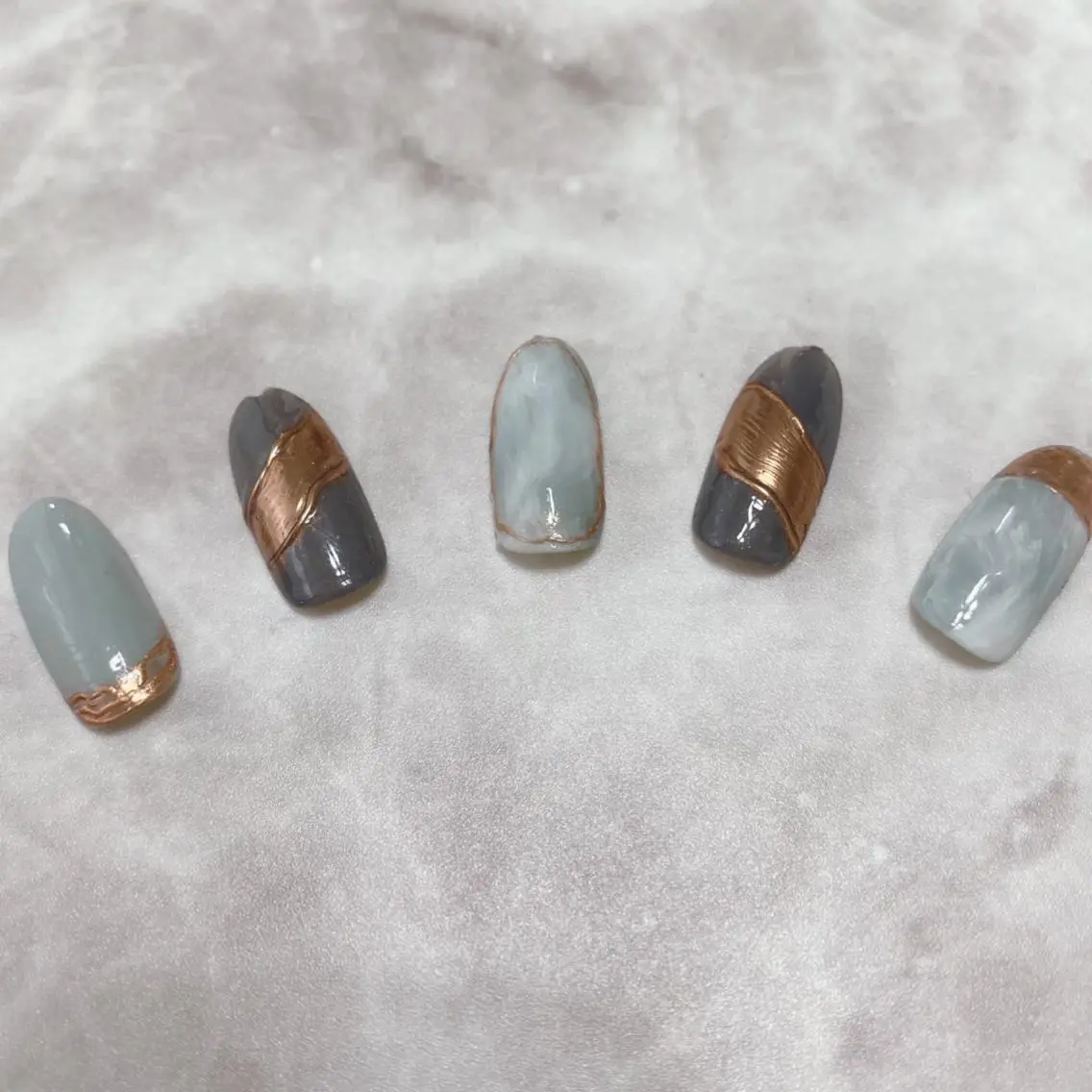 ネイル ミラーネイル ニュアンスネイル nailsalon ICHIのネイルデザイン