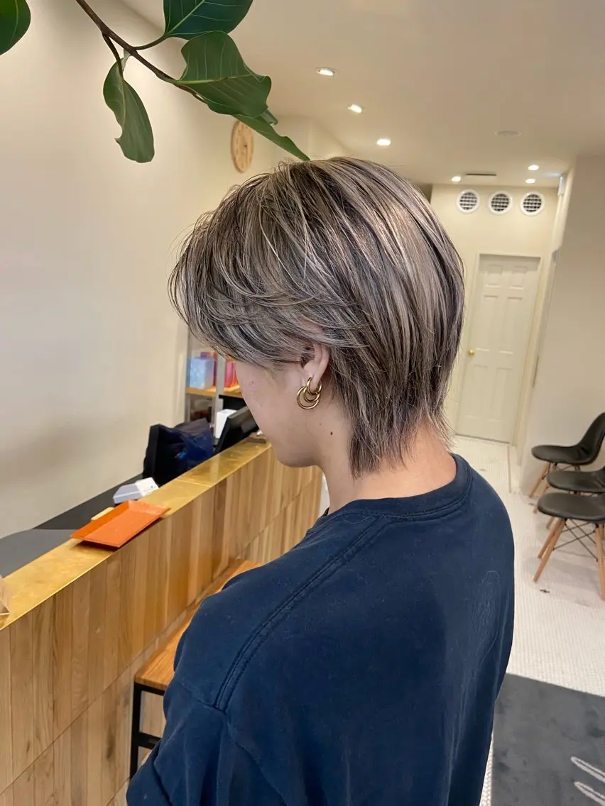 カラー ブリーチ ハイライトカラー ダメージレス美容師 🌱水島侑理のヘアスタイル