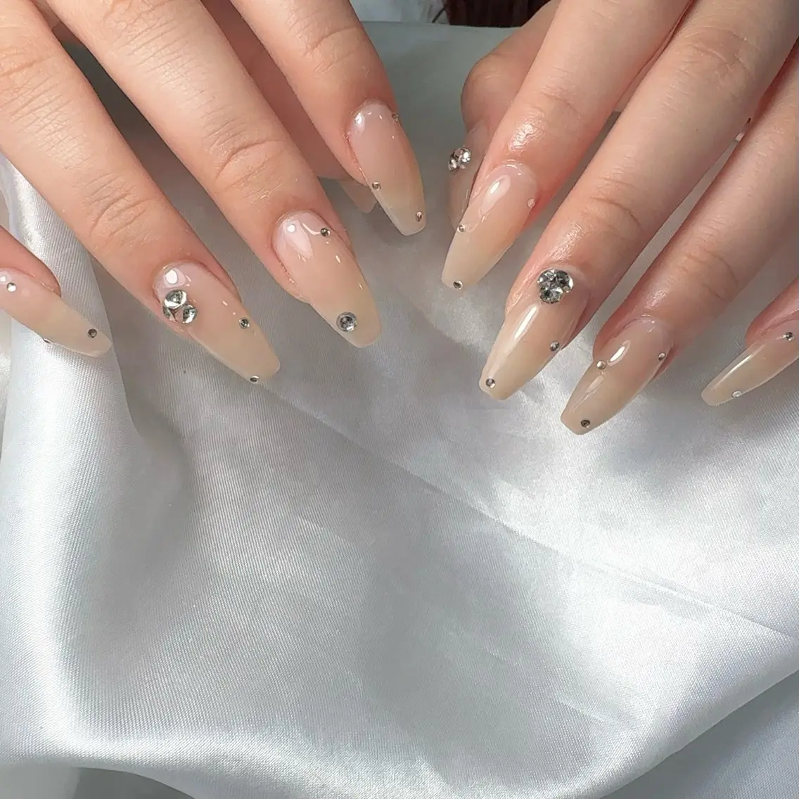 セミロング ハンドネイル Nailstudio No8のネイルデザイン