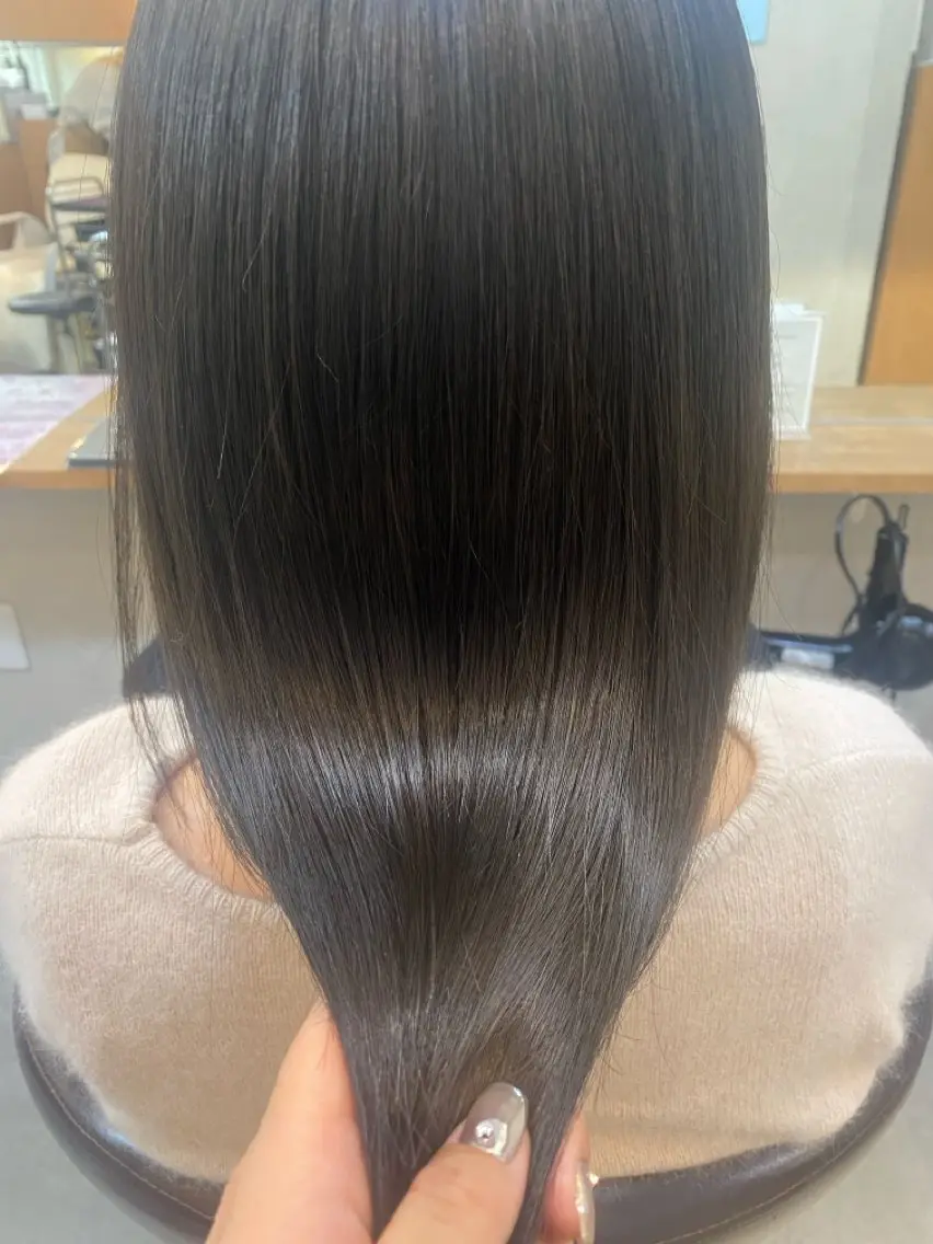 ロング アッシュ 髪質改善 トリートメント カット ヘアカラー トリートメント 🫧透明感カラー🫧 佐野花苗[新宿]のヘアスタイル