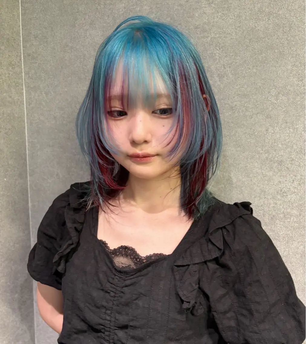 ミディアム カラー デザインカラー jyui/原宿 ハイトーン/デザインのヘアスタイル