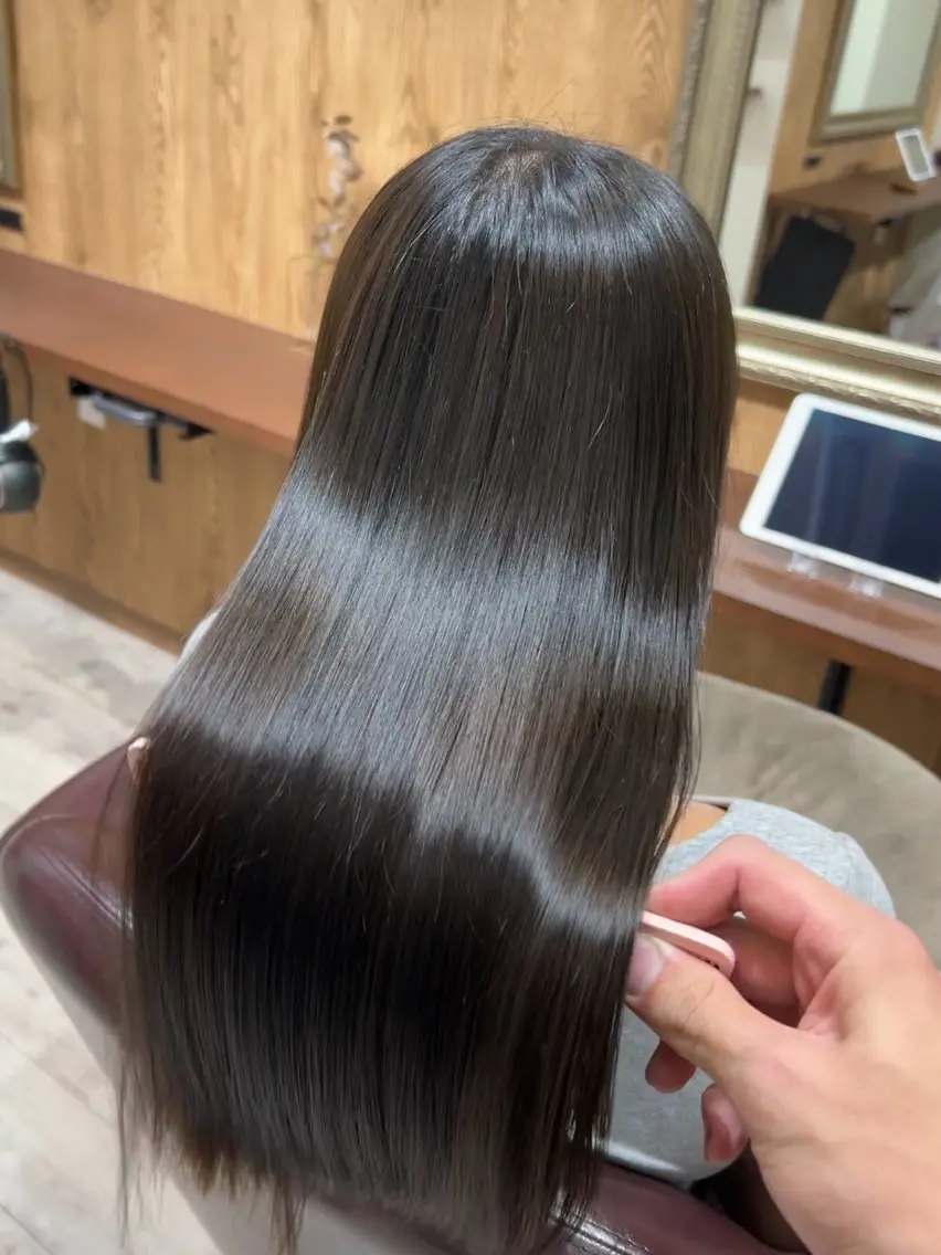 ロング カット 縮毛矯正 鈴木 悠孝のヘアスタイル