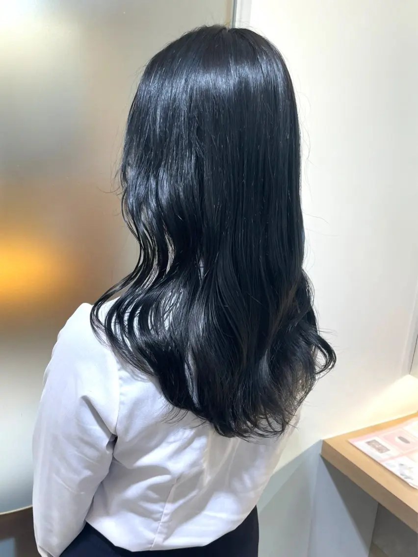 セミロング カラー ブリーチ ヘアカラー 佐藤 梨里花 ❤︎のヘアスタイル